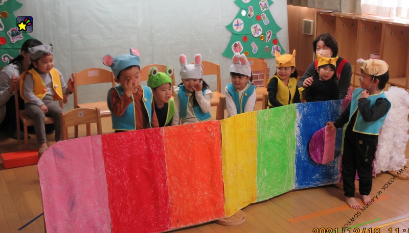 つきぐみ　げき　「てぶくろ」